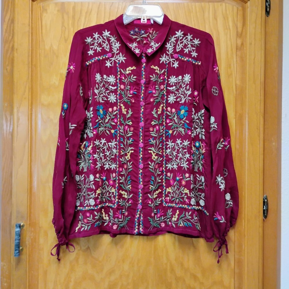Gorgeous Johnny Was embroidered top size small